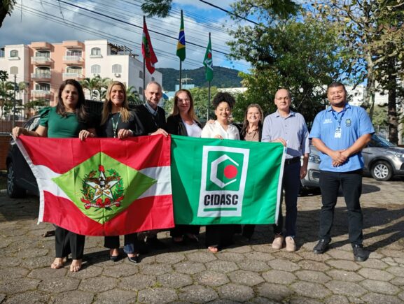 Adaf e Cidasc promovem intercâmbio de conhecimento entre servidores